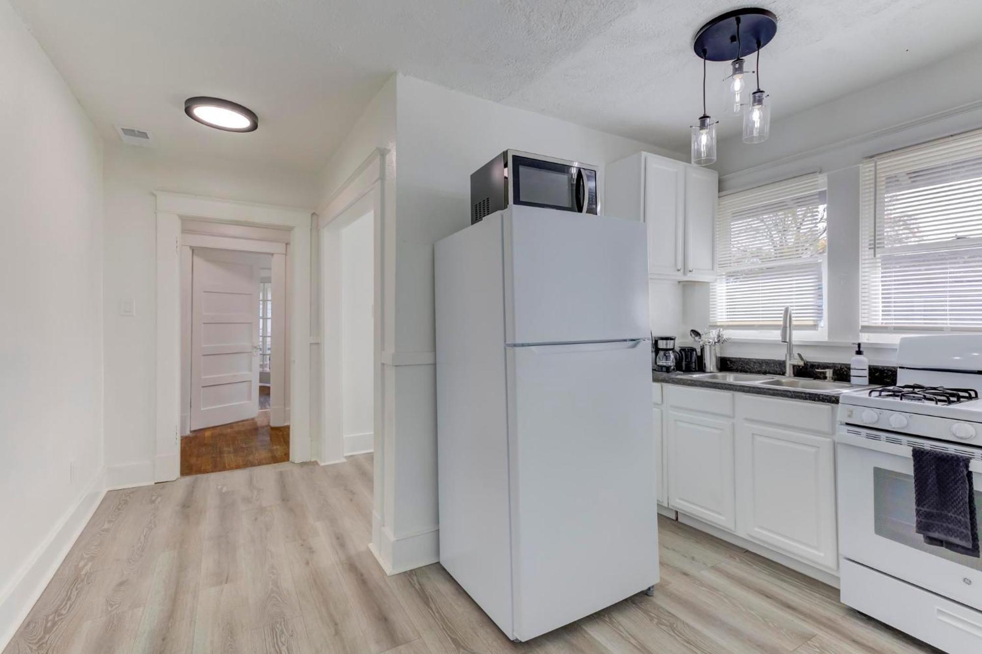 Charming Cooper-Young Flat In The Heart Of Memphis Bagian luar foto