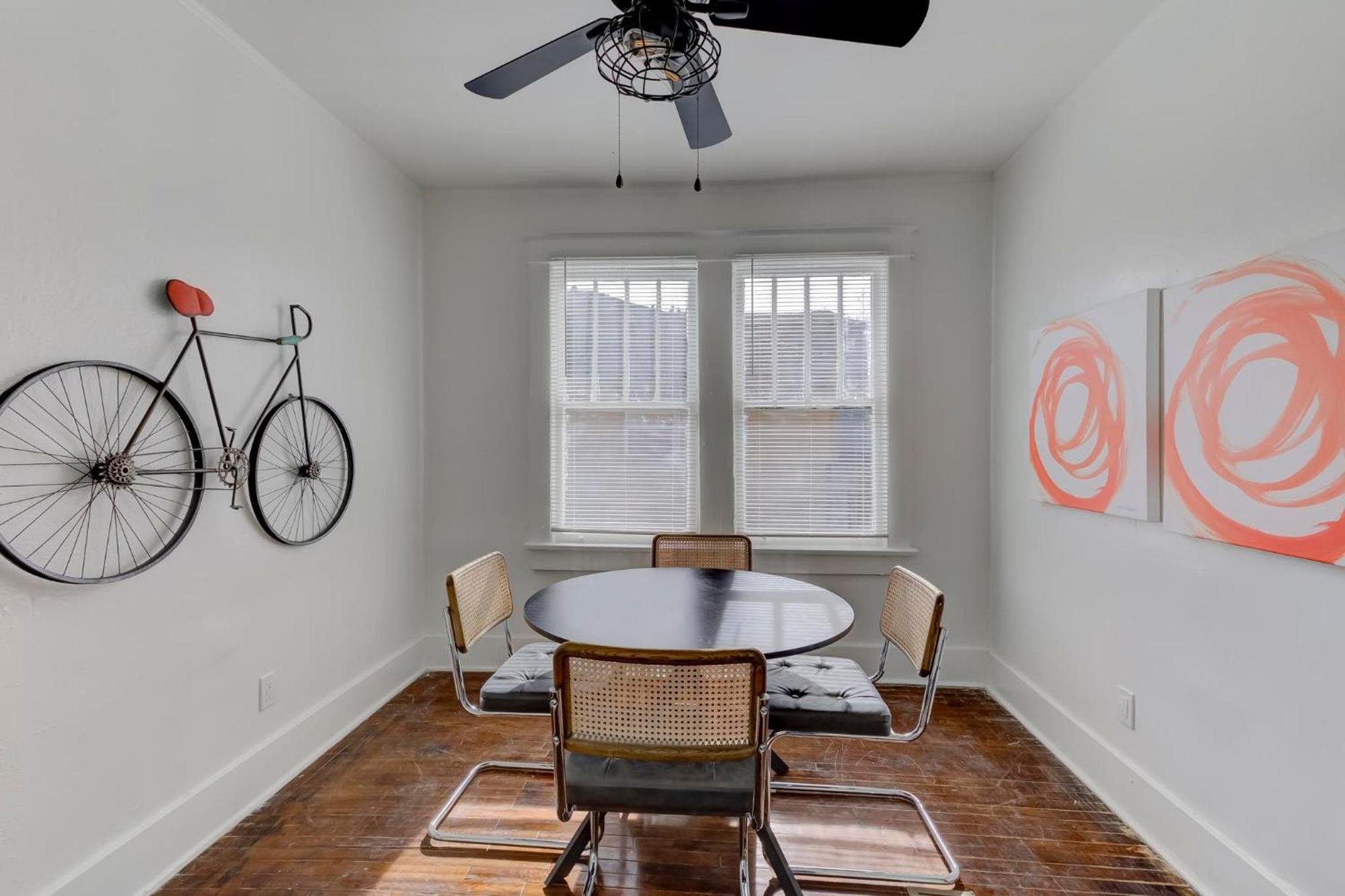 Charming Cooper-Young Flat In The Heart Of Memphis Bagian luar foto